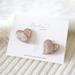 艶めくベージュの大人ハートピアス/イヤリング