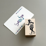 何かをつまむジョーカーのはんこ【50×30mm】