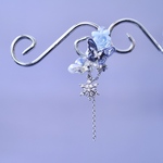 オーロラブルー✤ 雪降る蝶と薔薇のイヤークリップ イヤーカフ