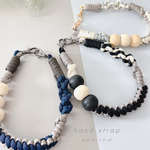 ハンドストラップ【Black×White×navy】パラコード　スマホストラップ　携帯ストラップ　マクラメ　キーホルダー　モバイルグッズ　スマホカバー
