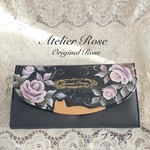 ♡手描きの薔薇　ネコのシルエットプレート金具の長財布#春財布＃長財布#バラ#猫#スモーキーピンク