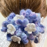 ふんわりお花畑シュシュ　冬紫陽花