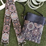 インド刺繍生地　スマホサコッシュ　インド刺繍生地　ハンドメイド　スマホショルダー