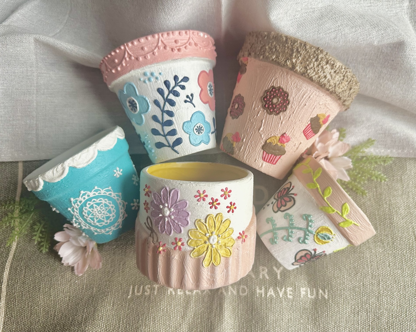 お花とレース編み模様のリメイク鉢2個セット - felice.M | minne byGMO
