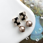café au lait crystal pierce / earring