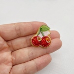 ちいさなさくらんぼ🍒ブローチ（イヤリング）
