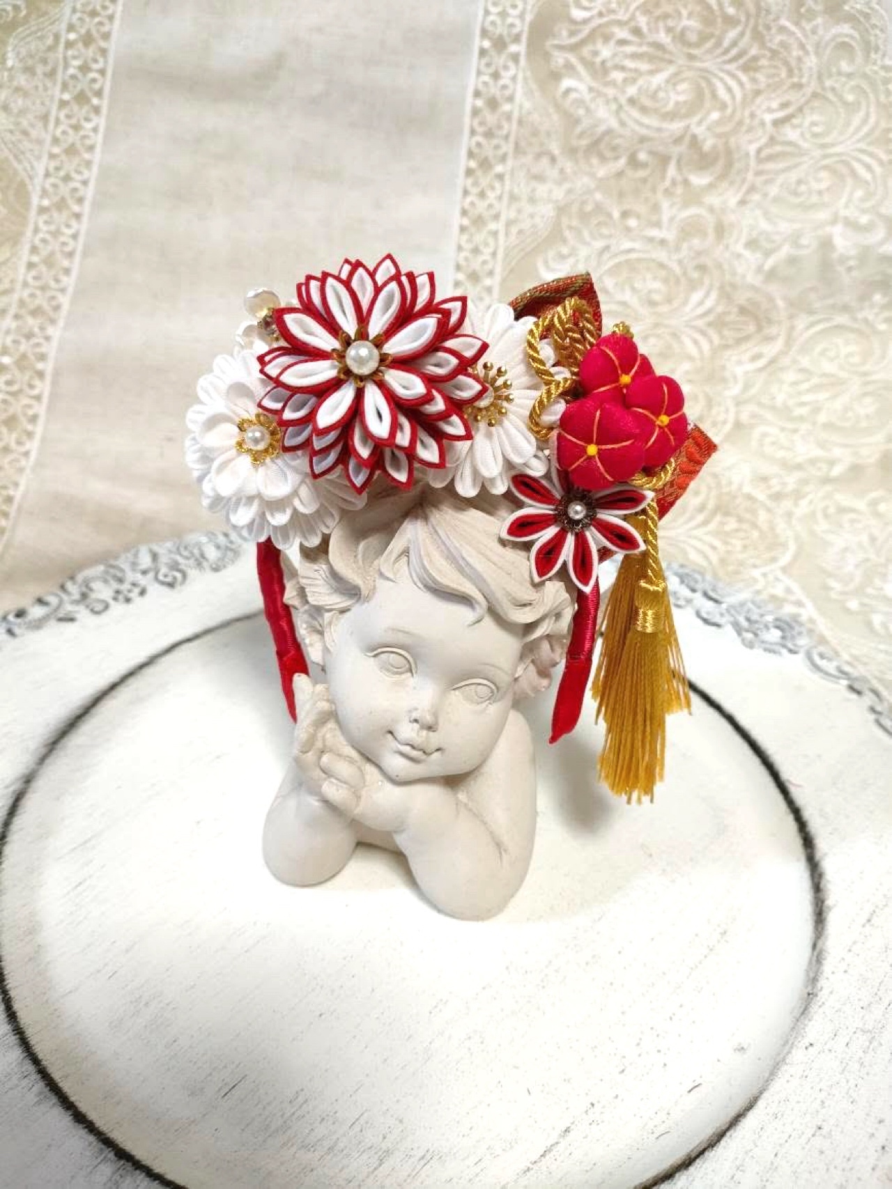 つまみ細工カチューシャ　紅白　あ