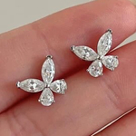 蝶々 ピアス ／ 樹脂イヤリング／樹脂ピアス キラキラ バタフライピアス 