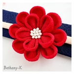 ☆minne限定お試し価格☆再販8！初節句・お食い初めに人気！ ◆4.5cmカメリア(下がり無し)◆赤色の自分でもママでも簡単につけられるつまみ細工_BETHANY- KベサニK製作所