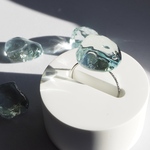 【送料無料】ガラス リング｜氷の欠片の透明感｜一点物｜フリーサイズ｜40代 大人アクセサリー