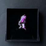 結晶に眠る蝶〈Amethyst purple〉（ブローチ）