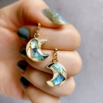 snow moon  ステンドグラス調　シェル　ピアス　イヤリング　三日月　ゆれる