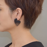 ヴィネイ　黒　ピアス