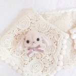 *ころころうさちゃんのフェイスブローチ（ピンクたれ耳）*