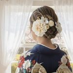 上品ダリアの髪飾り　結婚式　成人式　胡蝶蘭　和装　振袖　卒業式　白無垢　色打掛　前撮り　花嫁　着物　ヘッドドレス　袴田　留袖　ヘアピン　結婚式髪飾り　成人式髪飾り　卒業式髪飾り