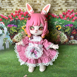 今年もありがとうございました企画品　ピンク色のカントリーワンピ　花柄のエプロンを添えて