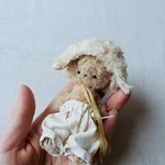 紅茶染めうさくま【９.５cm】小さなぬいぐるみ／ハンドメイドミニチュアテディベア