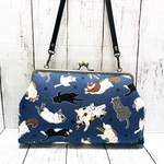 猫迷彩柄　がま口バッグ ショルダー付き ハンドメイド