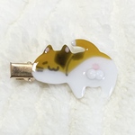 ネコのヘアクリップ　にゃん玉付き