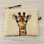 キリンの手刺繍　12センチファスナーフラットポーチ