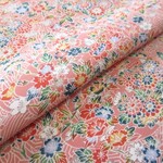 茶がかった薄桃色 四季花模様 本加賀友禅 正絹 丹後ちりめん No.233【長さ50cm×幅37cm】着物の解き 和布 生地 はぎれ リメイク素材 silk100%