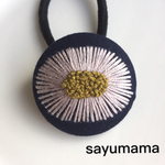 再販☆刺繍☆くるみボタンのヘアゴム