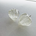 鬼灯レジンのピアス（グリーングラデーション）
