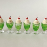 メロンクリームソーダあざらしさん￤フェイクフスイーツ ミニチュアフード 食品サンプル メロンソーダ 喫茶店 ドリンク