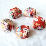 ＊お手玉　５コ＊＊小豆入り