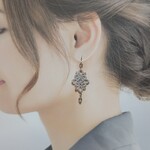 タティングレース キラキラピアス(パールグレー×チェコビーズ)