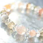 …☆スーパープレミアムブレス☆七色の小鳥：ラビットヘアールチル☆ミックスグラデーション：10.5～6.5ミリ☆天然石☆…