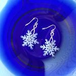 【雪どけのしずく】Snow Crystal Drop  ピアス／イヤリング　　　クリスマス2025    雪の結晶