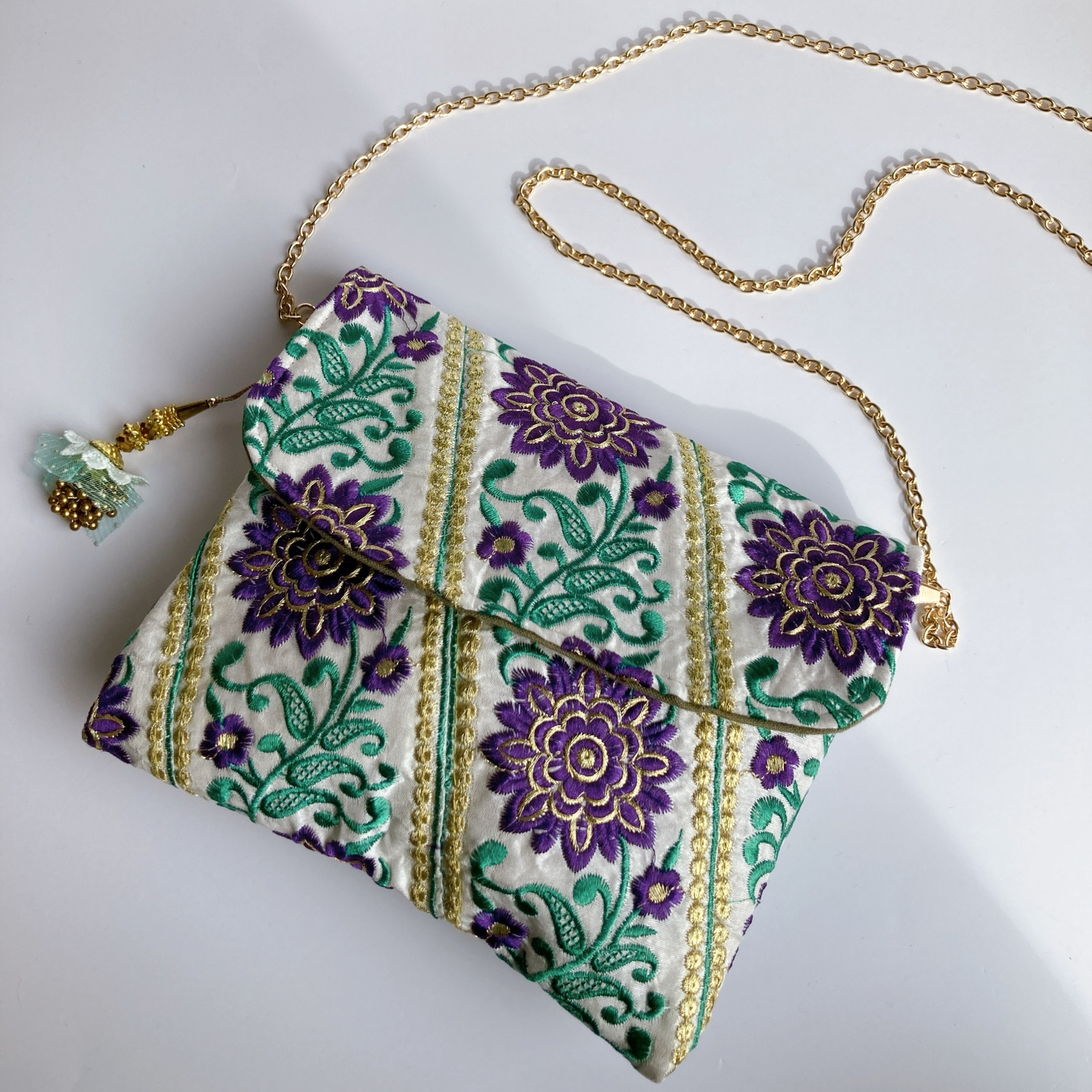 Orga bag 〜 2way インド刺繍リボンの丸底巾着バッグ ピスタチオ 