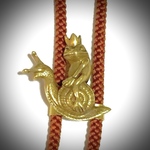 《再販》カエルのパレード  ループタイ 真鍮製(カエル×カタツムリ)