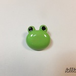 ツヤツヤ可愛い・カエルのブローチ