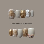 Brand new world｜新たな世界｜冬ネイル｜ホワイトネイル｜ゴールドネイル｜ニュアンスネイル ｜鉱物ネイル｜キラキラネイル｜ネイルチップ