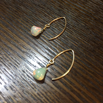  14kgf オパールのピアス