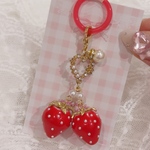 真っ赤な双子いちごちゃんのめじるしチャーム🍓