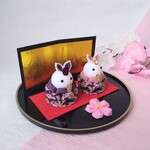 雛飾り　ひな人形　小さな雛飾り　ひな祭り会話の聞こえてきそうな雛飾り　紫　桜柄