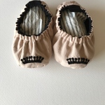 【値下げ】刺繍シューズカバー（クラウン ピンク）