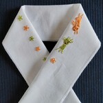 手刺繍半襟　ねずみとうさぎ　３歳