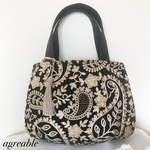 《new》🥀インド刺繍　インド刺繍トートバッグ　インド刺繍バッグ　インド刺繍生地　インド刺繍　インド刺繍ミニトートバッグ　バッグ　タッセル付き　ダーツ(マチ付き)