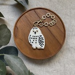 《animaux・ビーズ刺繍》白フクロウバッグチャーム