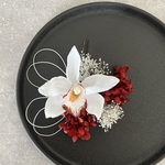 【お色変更可能】✿蘭と紫陽花、かすみ草の髪飾り（紅白）✿　結婚式　ブライダル　ウエディング　卒業式　卒園式　入学式　成人式　和装　ヘアアクセ　ヘッドアクセサリー　浴衣　シンプル