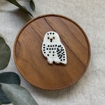《animaux・ビーズ刺繍》白フクロウブローチ