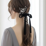 ♥️150【パール＆ ブラック　ベロア】ポニーフック ヘアリボン