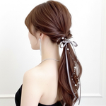 【グレー】パール ＆ サテンリボン の ポニーフック  / ヘアアクセサリー  リボンアレンジ ブライダル ヘアリボン