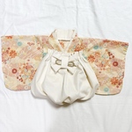 【3ヶ月〜5歳頃まで長い期間使える⭐︎】1番可愛いふわふわシルエットのベビー袴　和華柄×きなり袴
