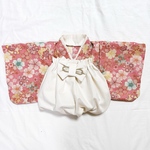 【3ヶ月〜5歳頃まで長い期間使える⭐︎】1番可愛いふわふわシルエットのベビー袴　和華柄×きなり袴