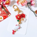 キーホルダー【 華猫/梅 】桜 さくら うめ 椿 蝋梅 フラワー 花 和風 着物 和服 推し色 推し活 HALHANA バッグチャーム